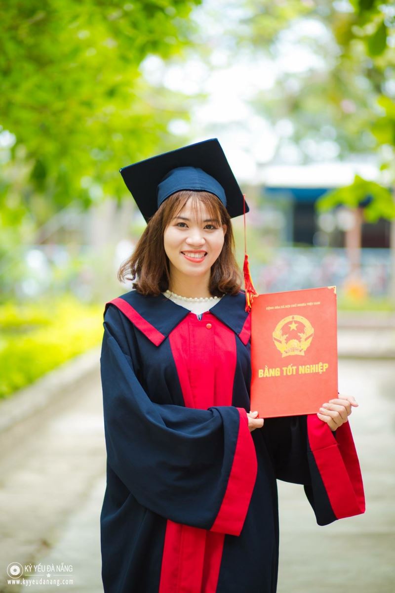 Aó tốt nghiệp trung học phổ thông 11